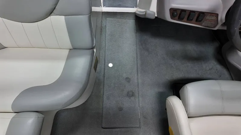 Slide: The Image of MasterCraft 205V 2001 - 37