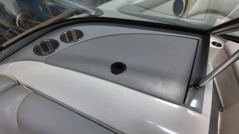 Slide: The Image of MasterCraft 205V 2001 - 39