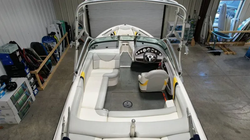 Slide: The Image of MasterCraft 205V 2001 - 48