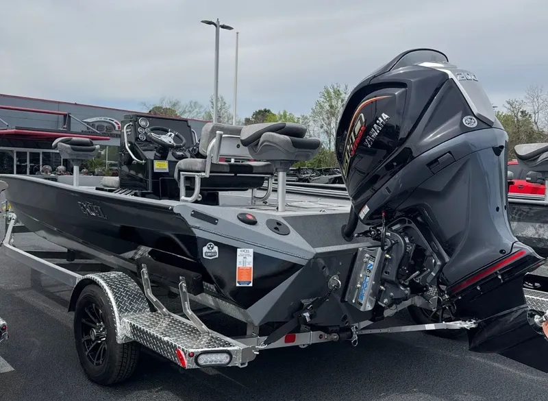 The Image of Excel 203 Bay Pro Elite 2026 - 1