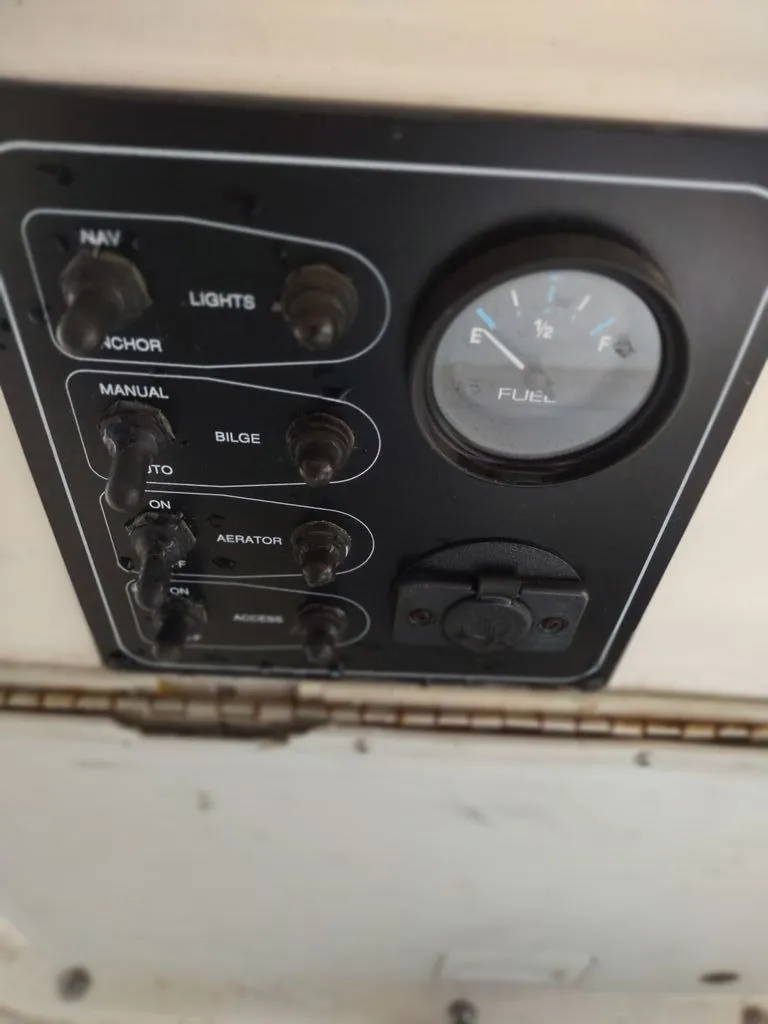 Slide: The Image of Key Largo 160 CC 2002 - 21