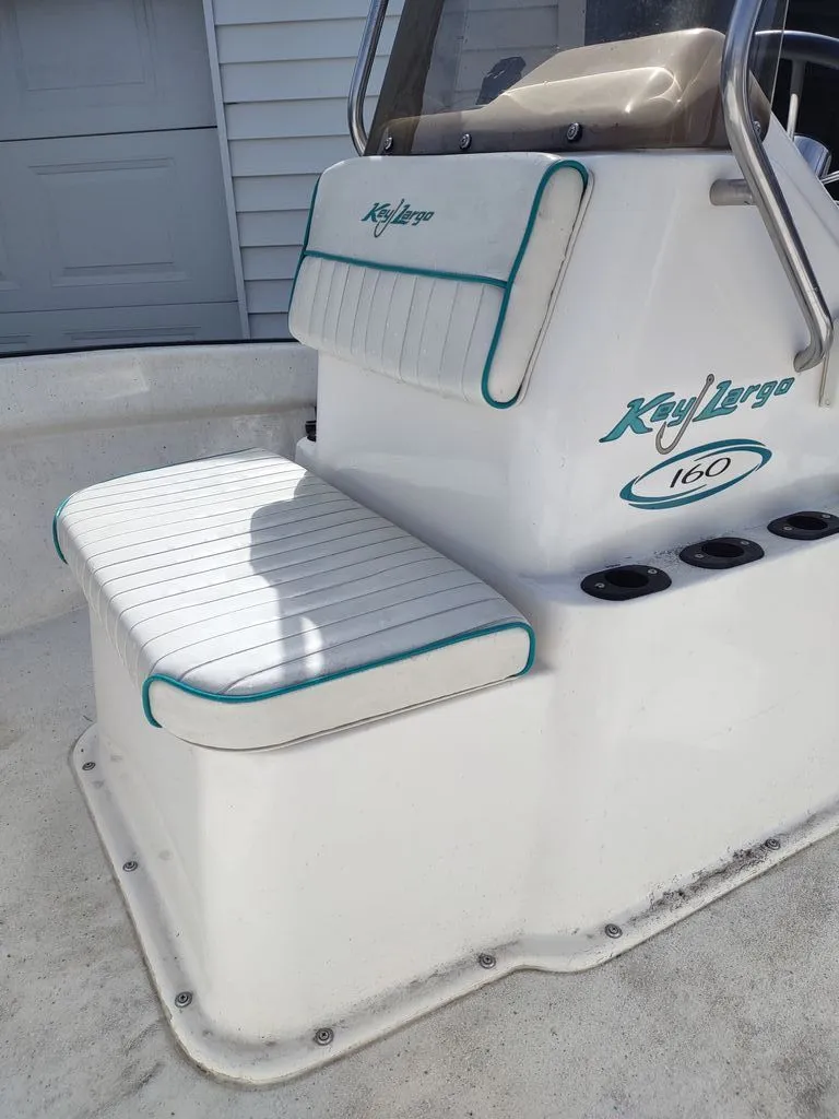 Slide: The Image of Key Largo 160 CC 2002 - 8