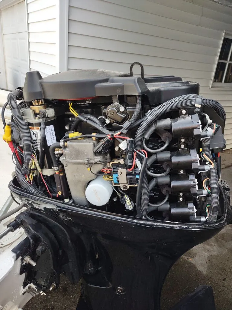 Slide: The Image of Key Largo 160 Center Console 2002 - 19