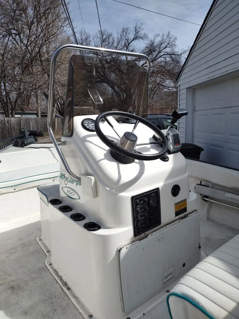 Slide: The Image of Key Largo 160 Center Console 2002 - 2