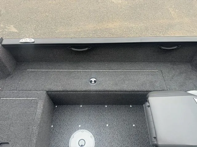 Slide: The Image of Lund 1650 Rebel XL Sport 2026 - 12