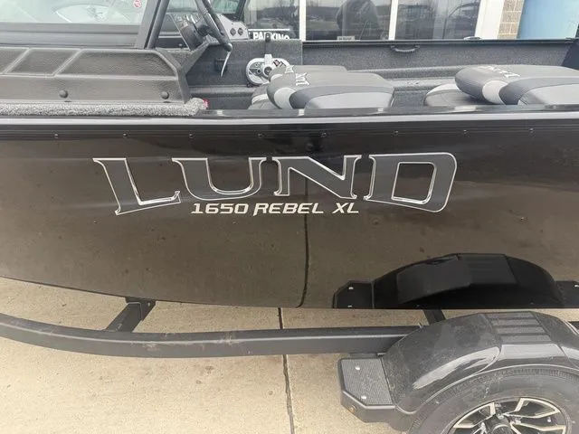 Slide: The Image of Lund 1650 Rebel XL Sport 2026 - 2