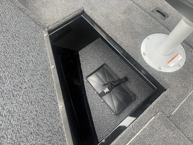 Slide: The Image of Lund 1650 Rebel XL Sport 2026 - 23