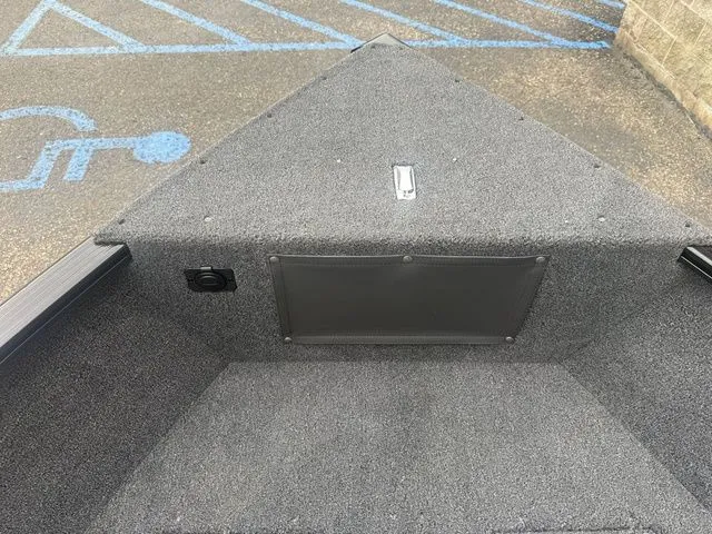 Slide: The Image of Lund 1650 Rebel XL Sport 2026 - 25