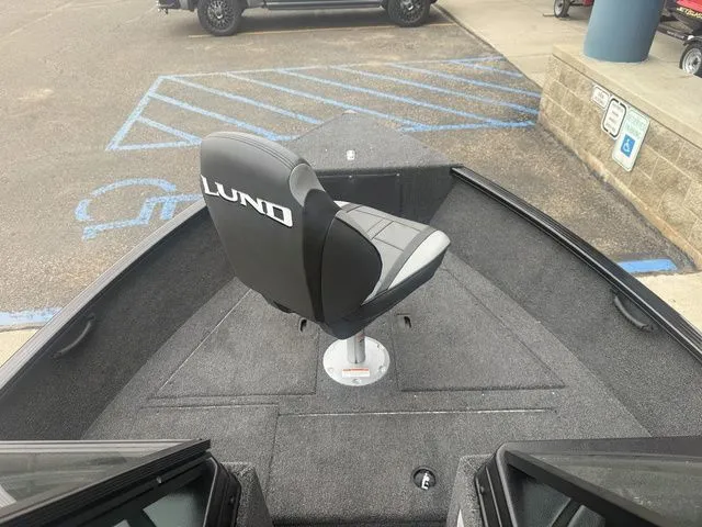 Slide: The Image of Lund 1650 Rebel XL Sport 2026 - 27