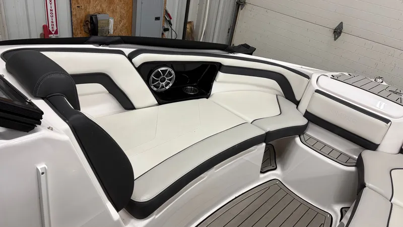 Slide: The Image of Yamaha 242SE 2020 - 15