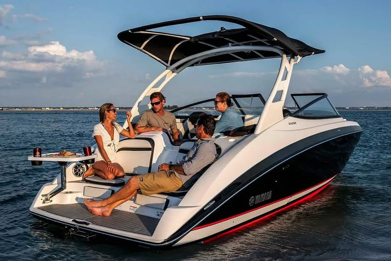 Slide: The Image of Yamaha 242SE 2020 - 24