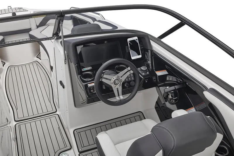 Slide: The Image of Yamaha 242SE 2020 - 26