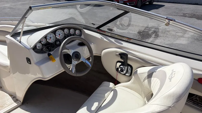 Slide: The Image of Stingray 195 LS/LX/LR 2009 - 9