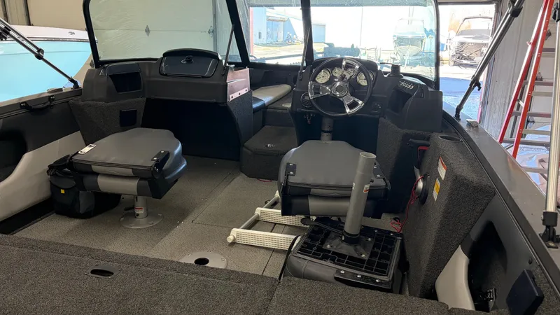 Slide: The Image of Lowe Fish & Ski FS1610 2017 - 11