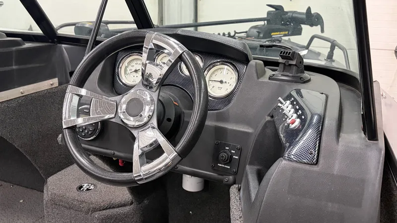 Slide: The Image of Lowe Fish & Ski FS1610 2017 - 12