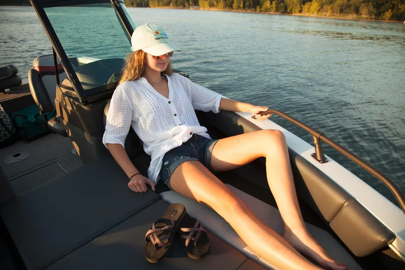 Slide: The Image of Lowe Fish & Ski FS1610 2017 - 20