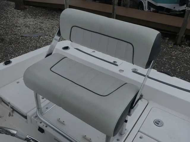 Slide: The Image of Yamaha 190 FSH Sport 2016 - 13