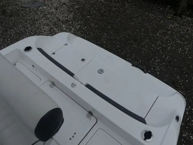 Slide: The Image of Yamaha 190 FSH Sport 2016 - 15