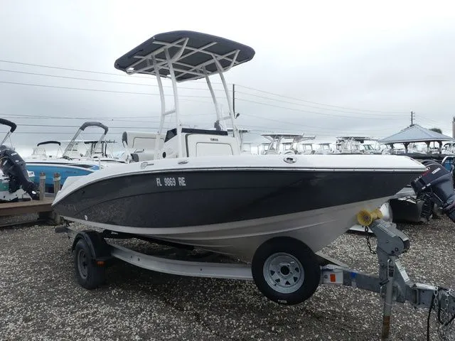 Slide: The Image of Yamaha 190 FSH Sport 2016 - 3