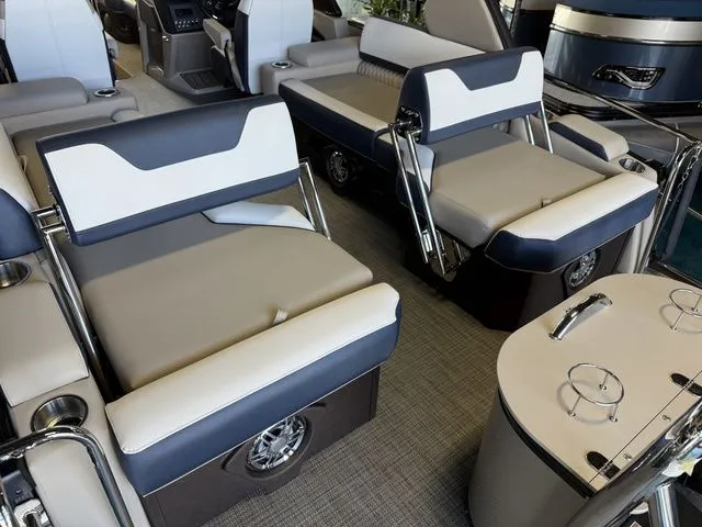 Slide: The Image of Tahoe Cascade - Quad Lounger Shift Windshield 2026 - 14