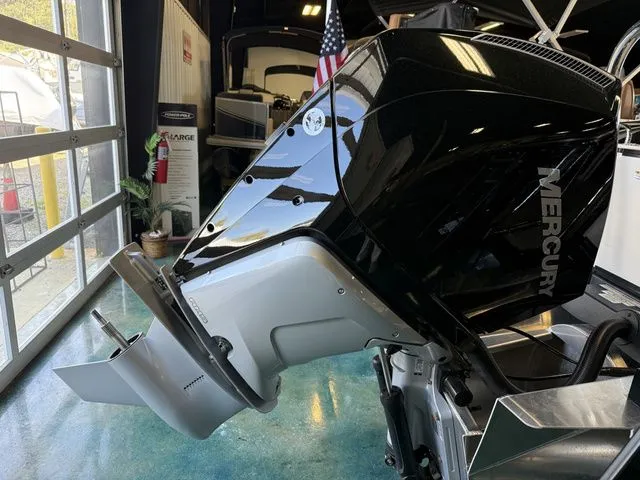 Slide: The Image of Tahoe Cascade - Quad Lounger Shift Windshield 2026 - 4