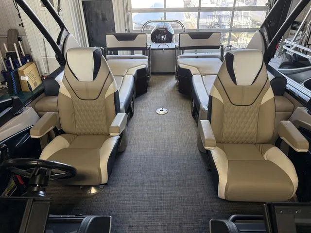 Slide: The Image of Tahoe Cascade - Quad Lounger Shift Windshield 2026 - 8