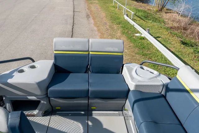 Slide: The Image of Sea-Doo Switch Cruise 21 2024 - 10