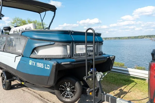 Slide: The Image of Sea-Doo Switch Cruise 21 2024 - 3