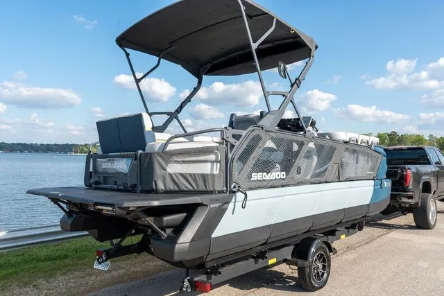 Slide: The Image of Sea-Doo Switch Cruise 21 2024 - 4