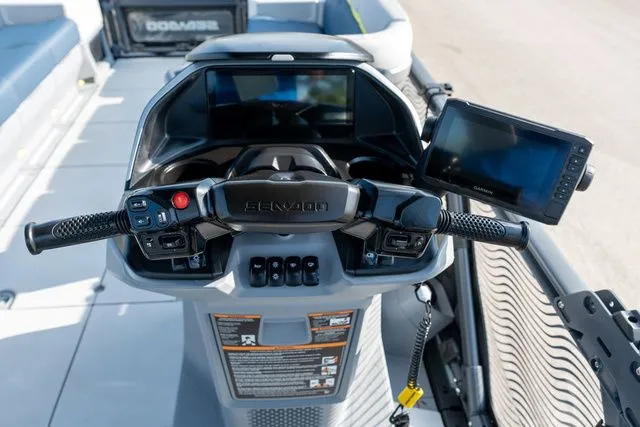 Slide: The Image of Sea-Doo Switch Cruise 21 2024 - 8