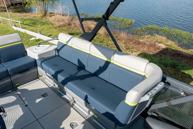 Slide: The Image of Sea-Doo Switch Cruise 21 2024 - 9