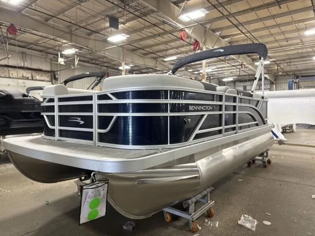 Slide: The Image of Bennington 20 SL 2026 - 3