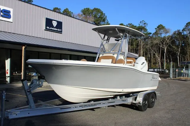 The Image of Pioneer 220 Bay Sport 2026 - 1