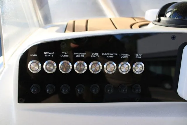 Slide: The Image of Pioneer 220 Bay Sport 2026 - 17