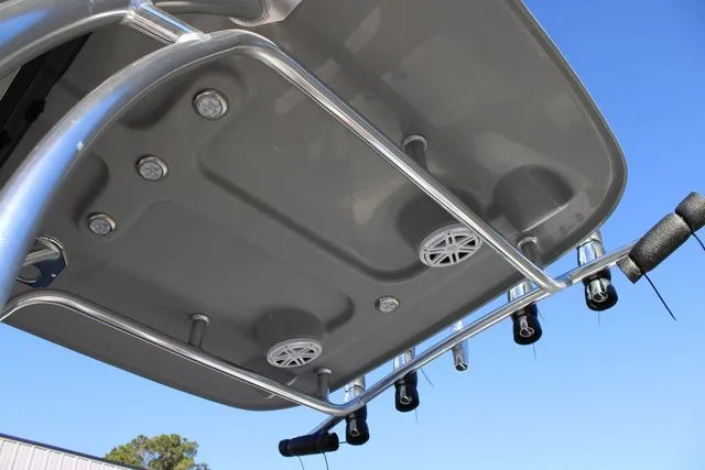Slide: The Image of Pioneer 220 Bay Sport 2026 - 21