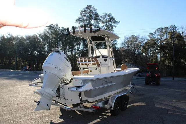 Slide: The Image of Pioneer 220 Bay Sport 2026 - 5