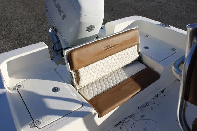 Slide: The Image of Pioneer Pioneer 220 Bay Sport 2026 - 15