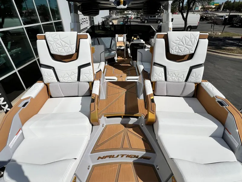 Slide: The Image of Nautique Super Air Nautique G25 Paragon 2026 - 12