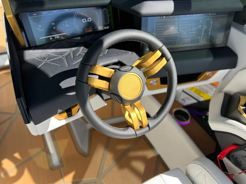 Slide: The Image of Nautique Super Air Nautique G25 Paragon 2026 - 19