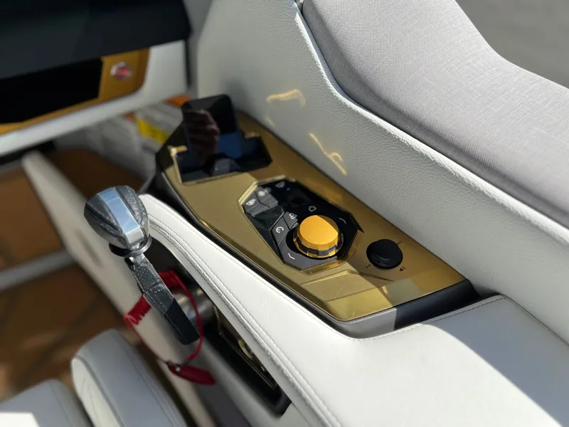 Slide: The Image of Nautique Super Air Nautique G25 Paragon 2026 - 20