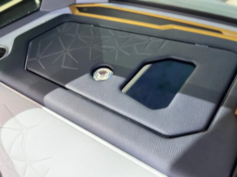 Slide: The Image of Nautique Super Air Nautique G25 Paragon 2026 - 31