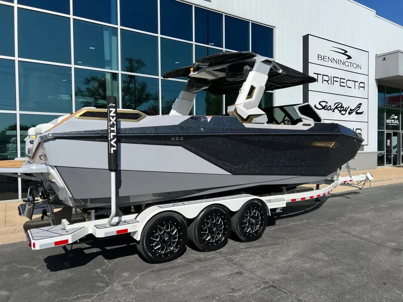 Slide: The Image of Nautique Super Air Nautique G25 Paragon 2026 - 4