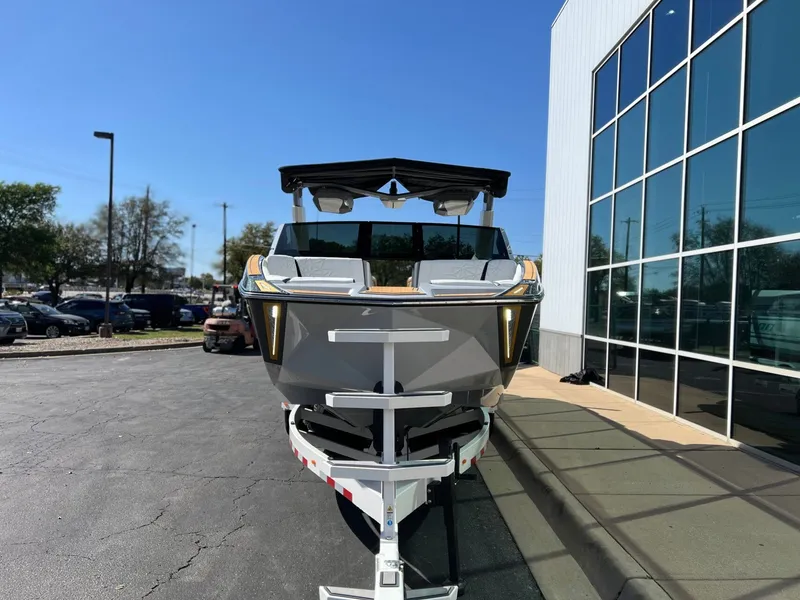 Slide: The Image of Nautique Super Air Nautique G25 Paragon 2026 - 9