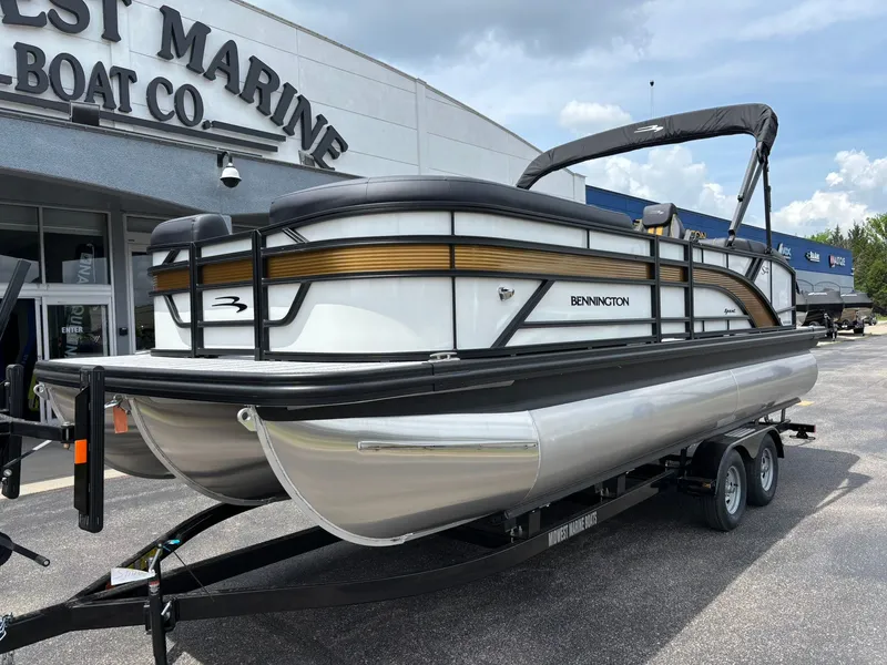 Slide: The Image of Bennington 22 SSB Sport 2026 - 5