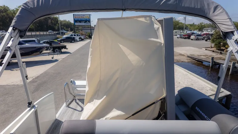 Slide: The Image of Bennington 21 S SWINGBACK 2026 - 21