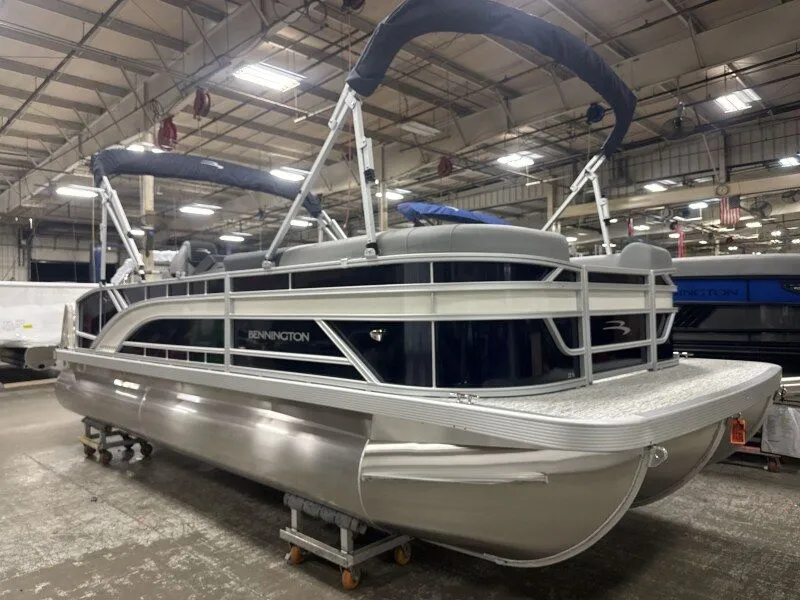 The Image of Bennington 22 S SWINGBACK 2026 - 1