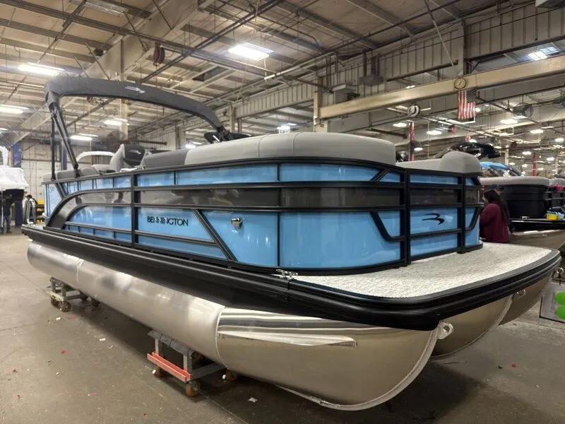 The Image of Bennington 22 S STERN RADIUS 2026 - 1