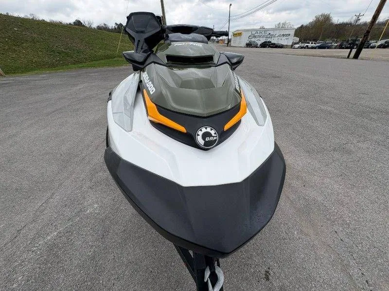 Slide: The Image of Sea-Doo FISH PRO 170 2021 - 11