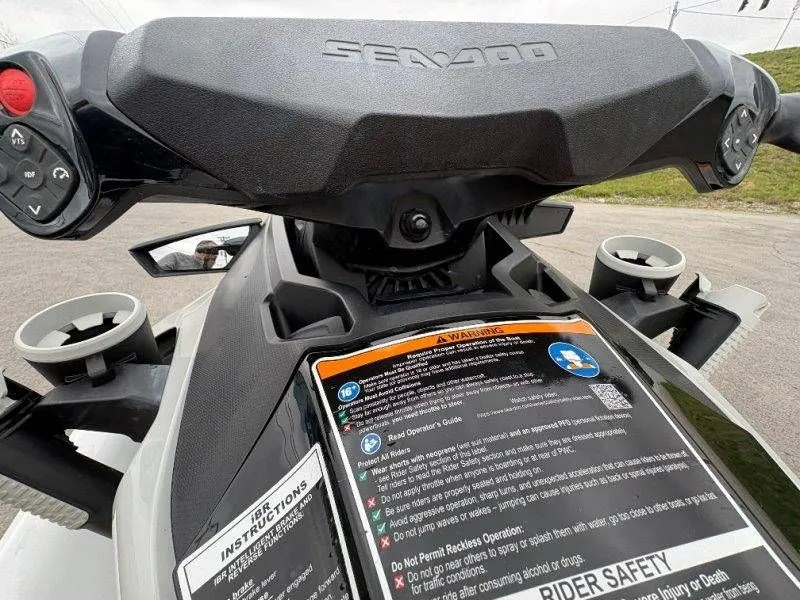 Slide: The Image of Sea-Doo FISH PRO 170 2021 - 21