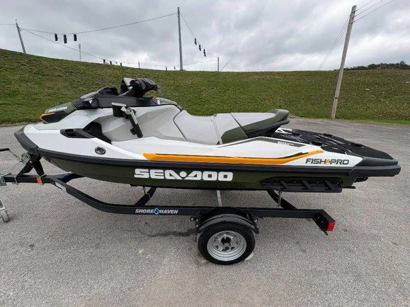Slide: The Image of Sea-Doo FISH PRO 170 2021 - 27